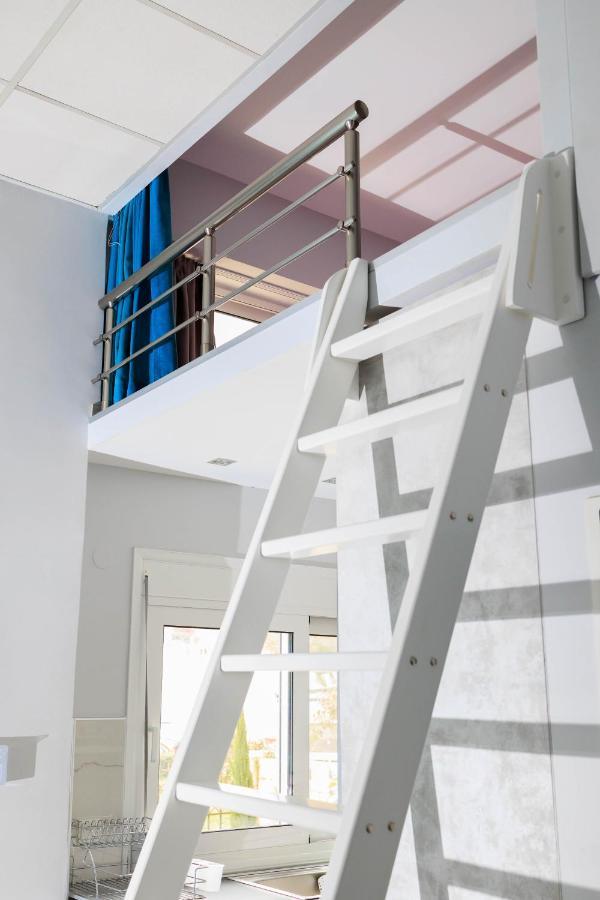 Electra Modern Apartment With Cozy Garden Heraklion Exteriör bild